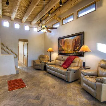Luces De La Ciudad Four-bedroom Holiday Holiday home