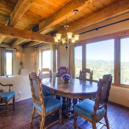 Luces De La Ciudad Four-bedroom Holiday Holiday home *