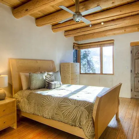 Luces De La Ciudad Four-bedroom Holiday Santa Fe